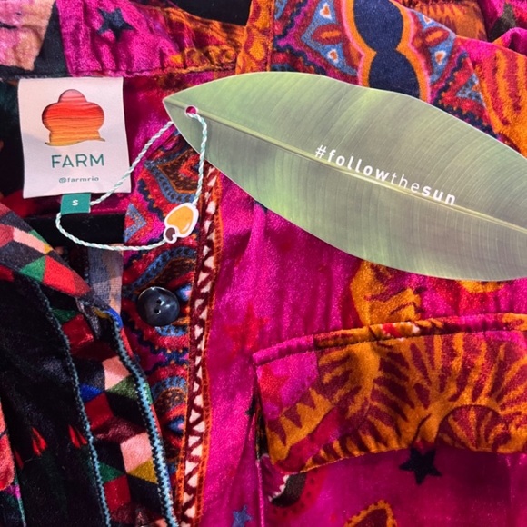 NWT FARM Rio Mixed Scarves Velvet 2 piece button down and jogger set - Picture 7 of 8